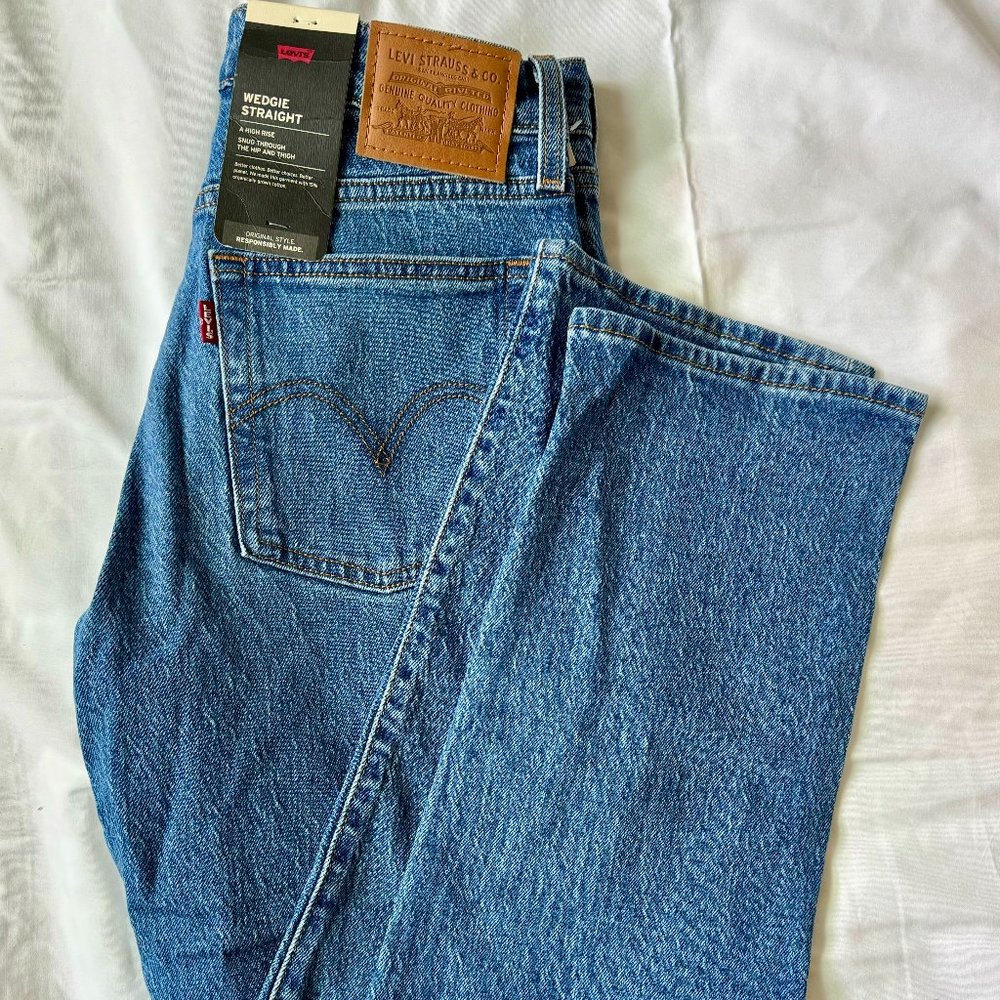NWT Levi's wedgie straight 27 x 28